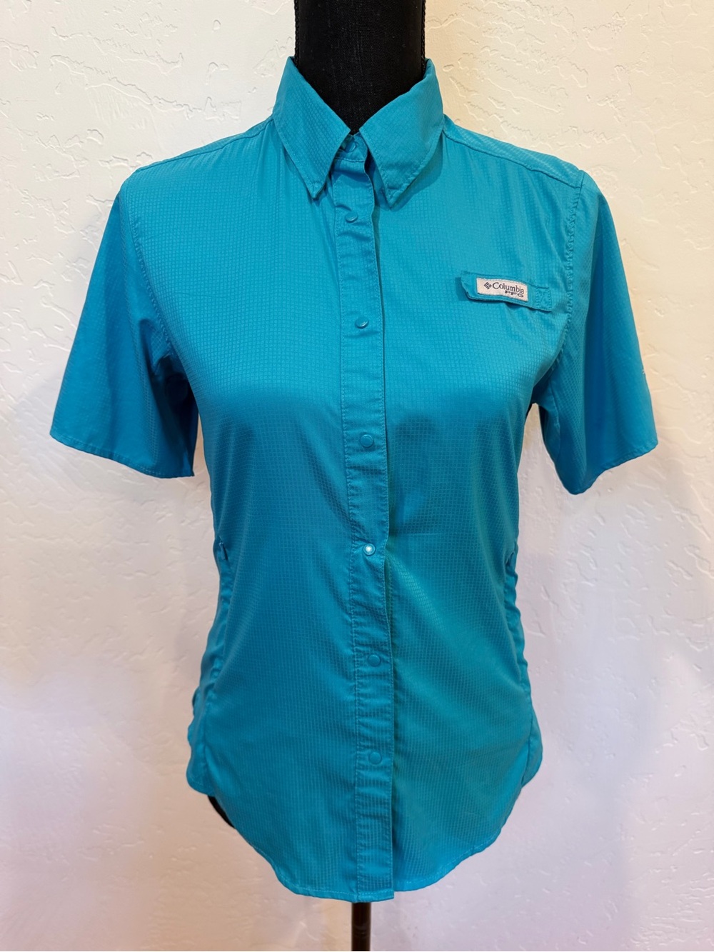 Columbia PFG Women's Teal Short-Sleeve Button Down Shirt